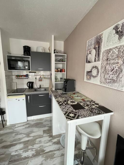 Brest Saint-Marc : Appart T1 Bis Bien Situe Wifi Extérieur photo